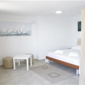 Luxury 6 Bedroom Seafront Villa with pool and Separate Apartment along Secluded Beach near Hvar Town, Sleeps 10-12